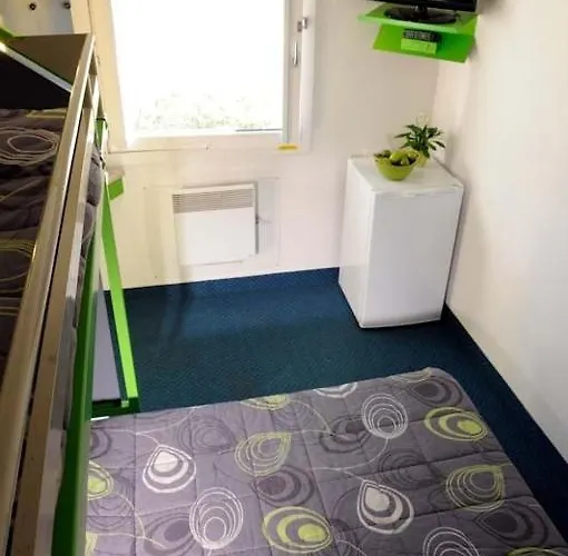 Lemon Hotel