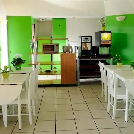 Lemon Hotel