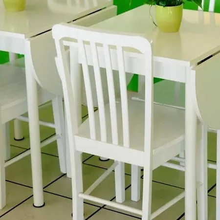 Lemon Hotel *